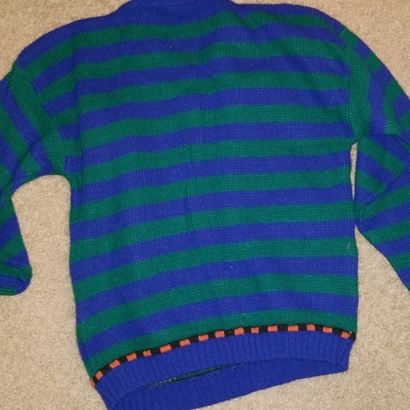 Vintage Windy the Pooh sweater - Picture 4 of 4